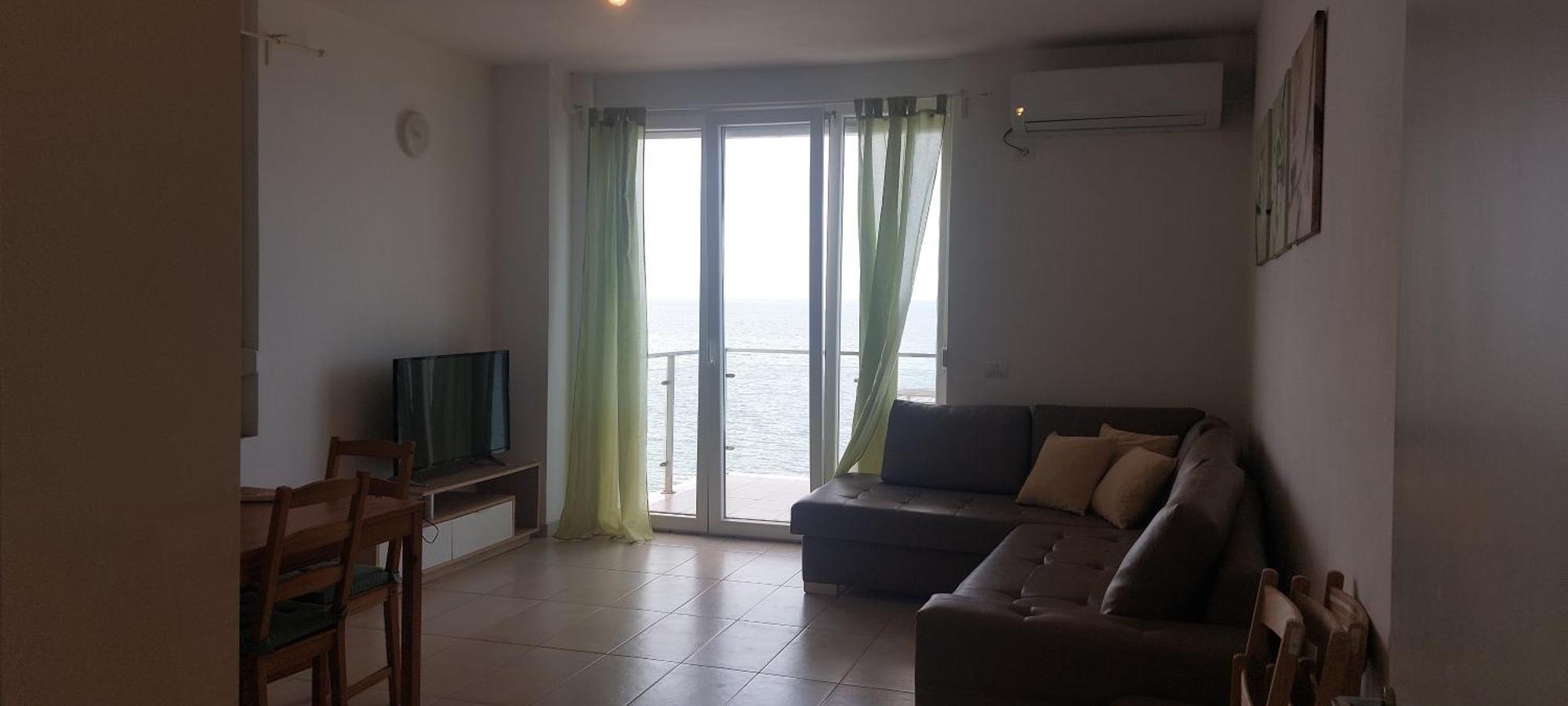 Gasthuis Rooms&apartments Analipsi Shëngjin