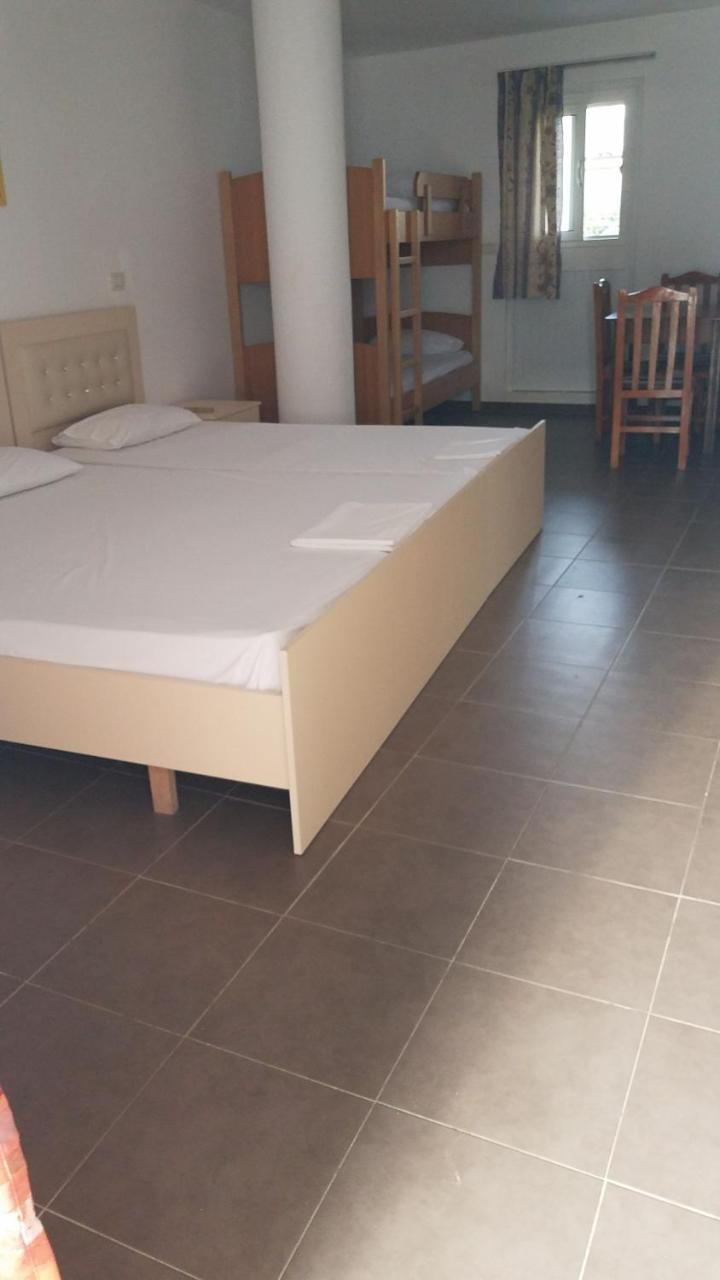Rooms&apartments Analipsi