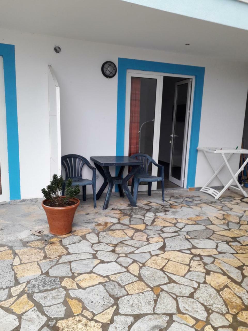 Rooms&apartments Analipsi Gasthuis Shëngjin